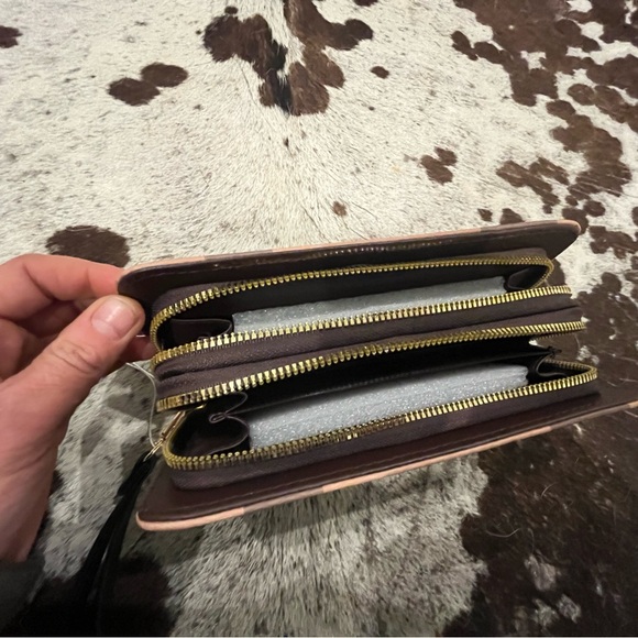 Plaid wristlet with Bow Accent - Picture 4 of 4